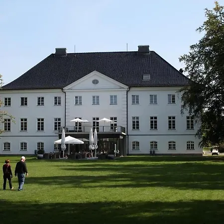 Stechelhus Doppelhaushaelfte Hébergement de vacances Groß Schwansee
